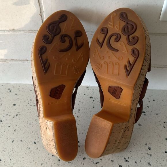 Born Women's Brown Leather Slip On Open Toe Sandals Block Heels Platform Size 9 - Picture 8 of 12
